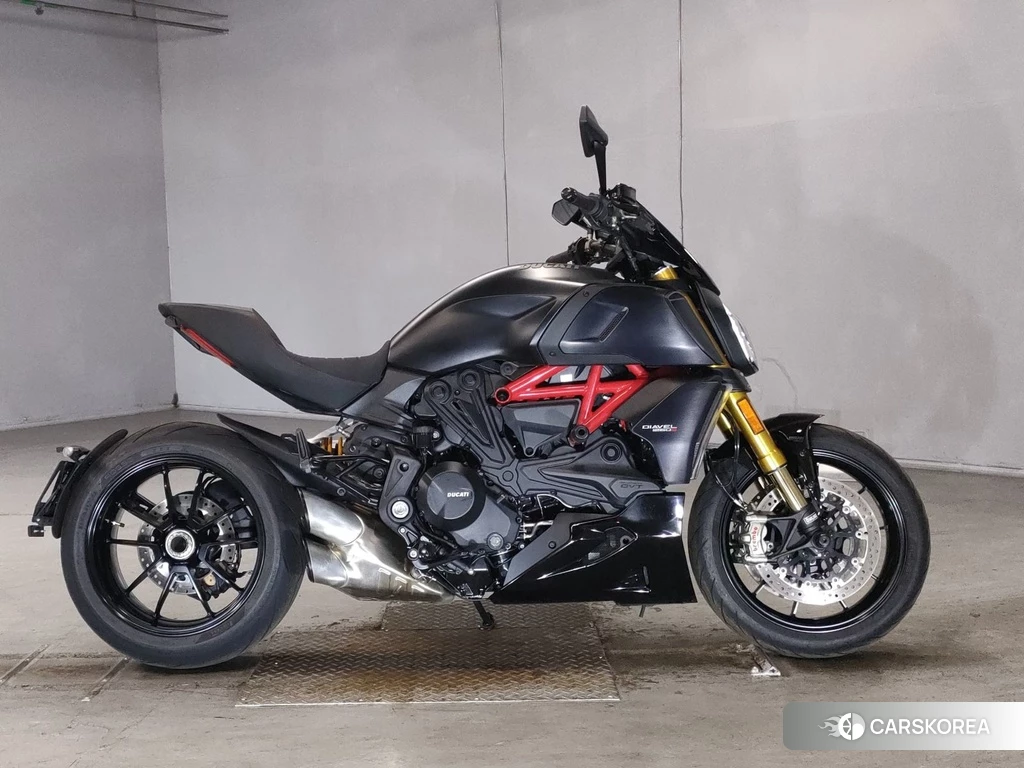Проданный Ducati DIAVEL 1260 S 2020 из Японии, фото 2