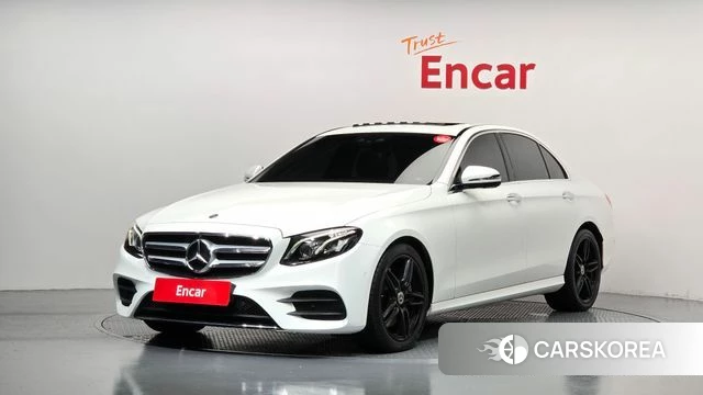 Mercedes-Benz E-Class W213 2019 Белый из Кореи