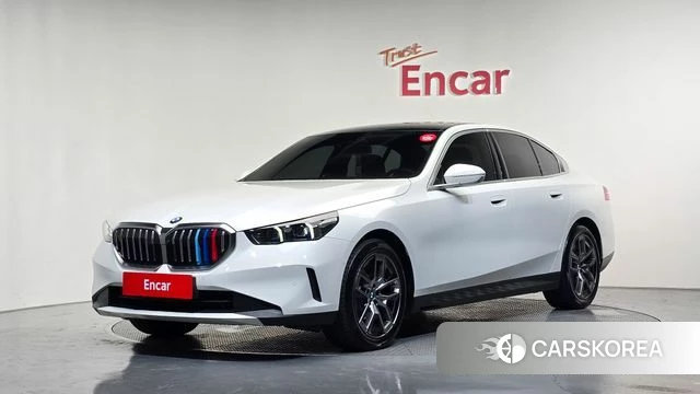BMW 5 Series (G60) 2024 Белый из Кореи