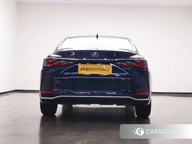 Lexus ES 2023 Синий из Китая