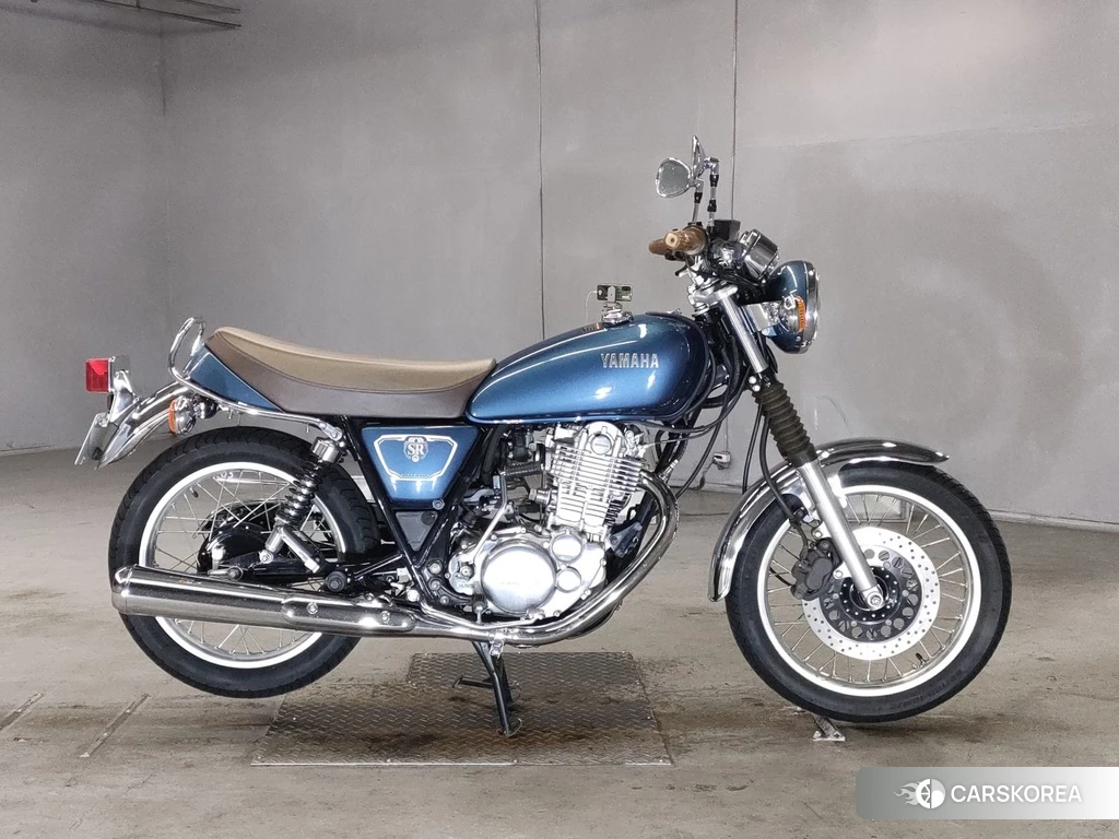 Проданный Yamaha SR 400 2020 из Японии