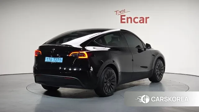 Tesla Model Y 2024 Черный из Кореи