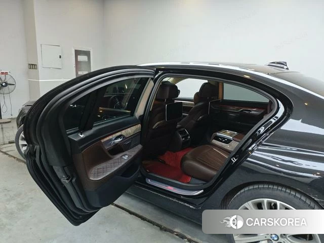 BMW 7 series 2021 Черный из Китая