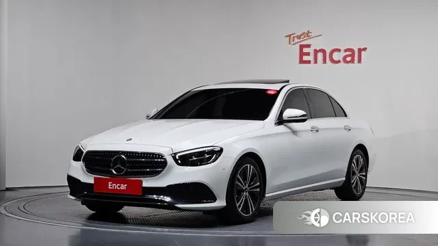 Mercedes-Benz E-Class W213 2022 Белый из Кореи