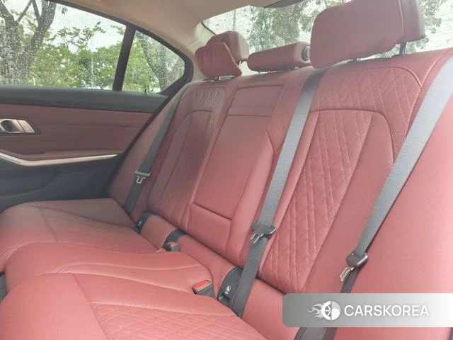 BMW 3 series 2023 Черный из Китая