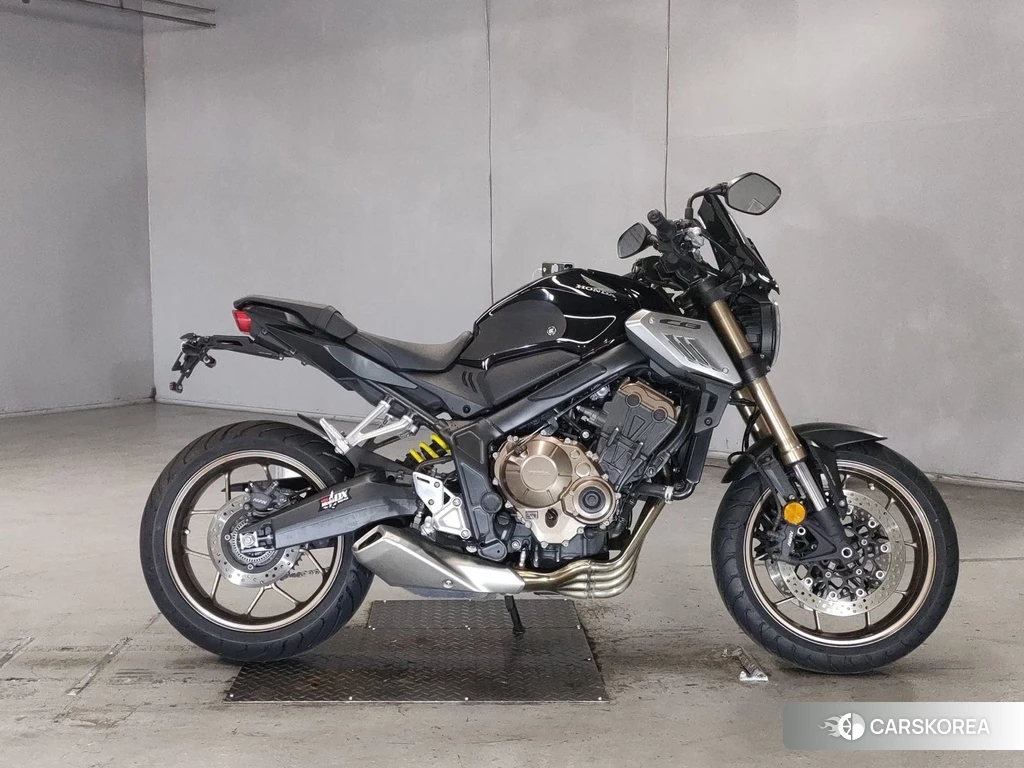 Проданный Honda CB650R 2019 из Японии
