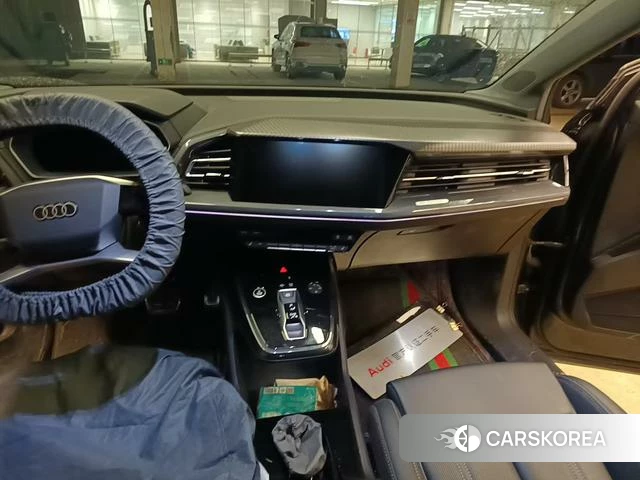 Audi Q4 e-tron 2023 Синий из Китая