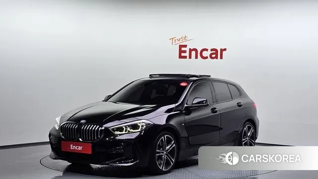 BMW 1 Series (F40) 2023 Черный из Кореи