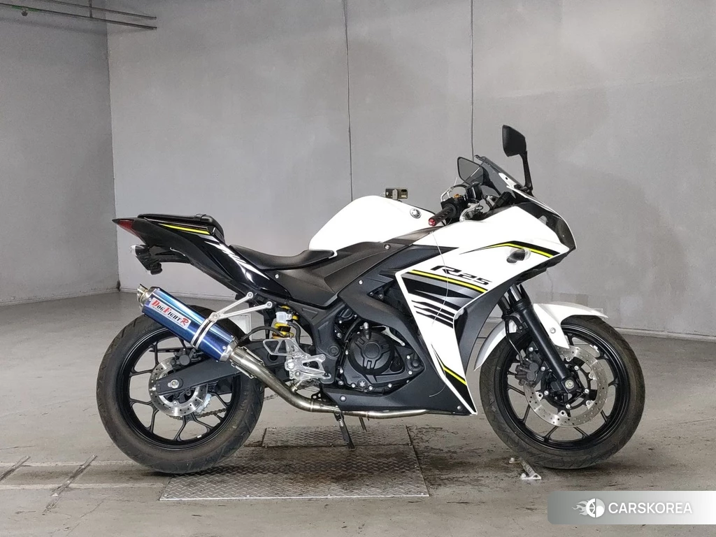 Проданный Yamaha YZF-R25 2016 из Японии