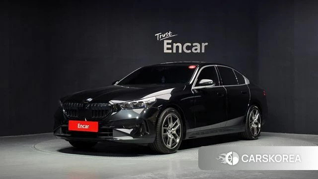 BMW 5 Series (G60) 2025 Черный из Кореи