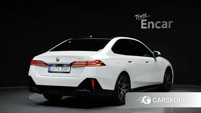 BMW 5 Series (G60) 2024 Белый из Кореи