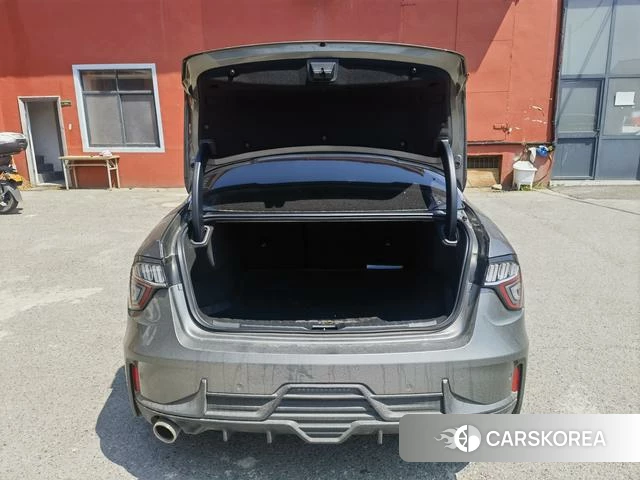 Lynk 03 2022 Серебристо-серый из Китая