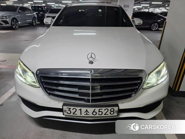 Mercedes-Benz E-Class W213 2020 Белый из Кореи