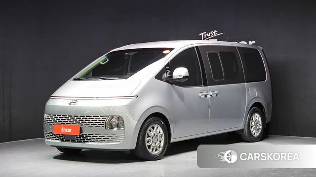 Hyundai Staria 2023 Серебряный из Кореи