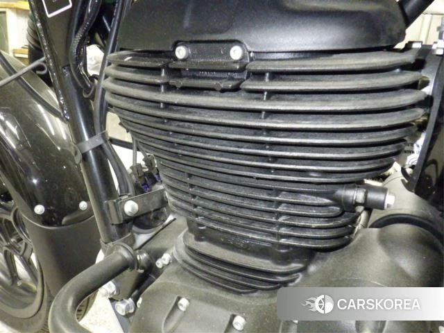 Engine photo