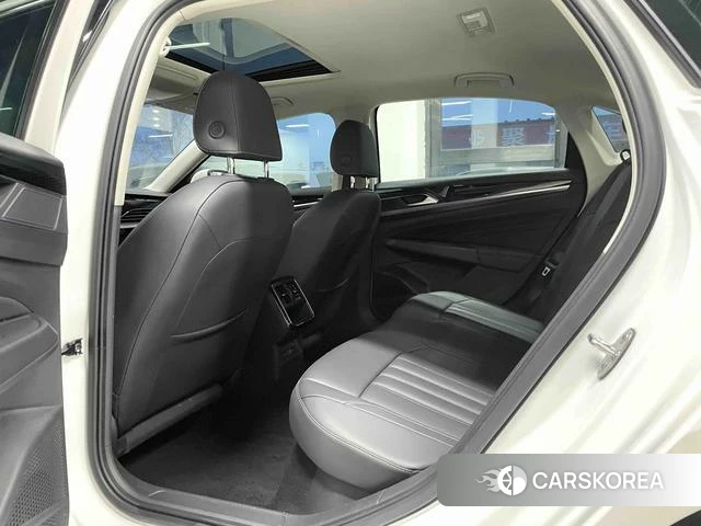 Volkswagen Passat 2022 Белый из Китая