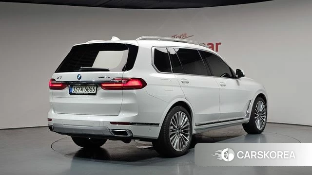 BMW X7 (G07) 2021 Белый из Кореи