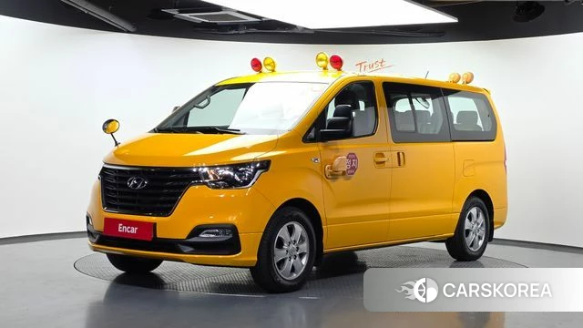 Hyundai The New Grand Starex 2018 Желтый из Кореи