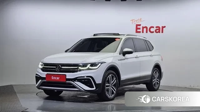 Volkswagen Tiguan Allspace 2023 Белый из Кореи