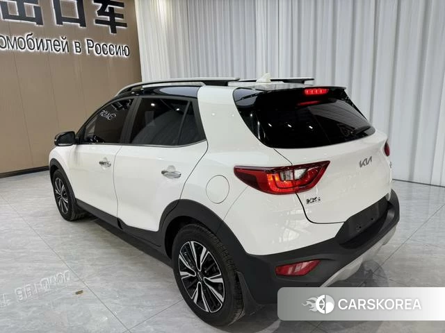 Kia Yi Ran 2022 Белый из Китая