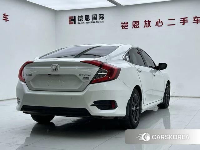 Honda Civic 2021 Белый из Китая