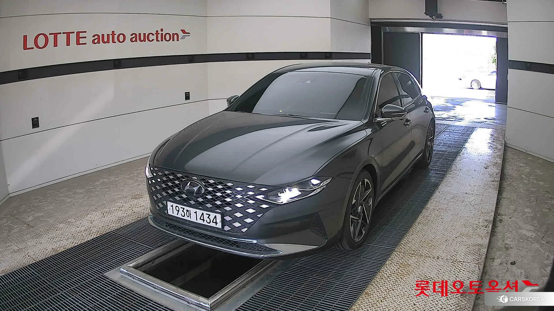 Hyundai Grandeur 2022 Nocturne Grey Metallic из Кореи