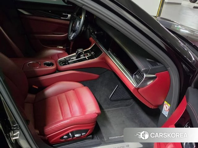 Porsche Panamera (971) 2018 Черный из Кореи