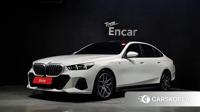 BMW 5 Series (G60) 2025 Белый из Кореи