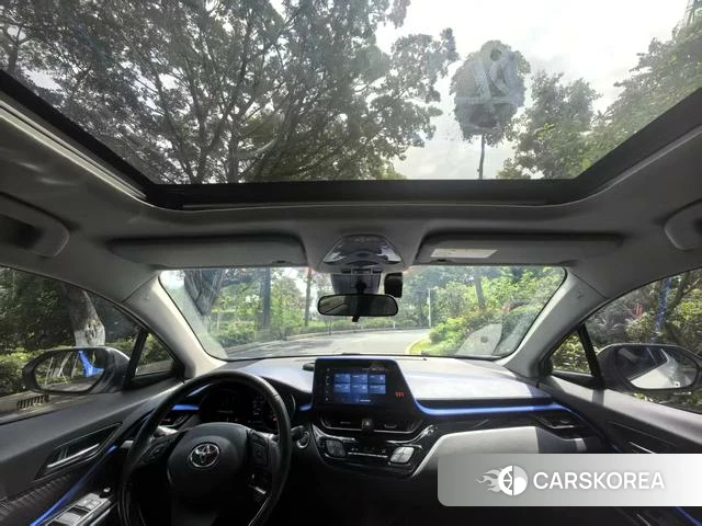 Toyota C-HR 2021 Белый из Китая