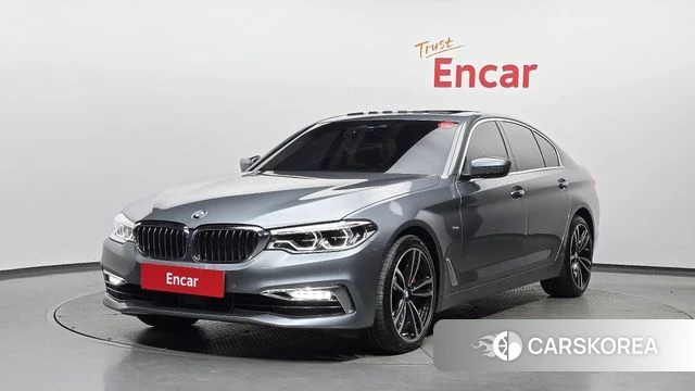 BMW 5 Series (G30) 2018 Светло-серебряный цвет из Кореи