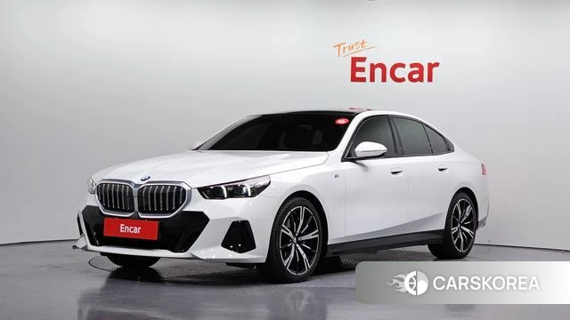 BMW 5 Series (G60) 2023 Белый из Кореи