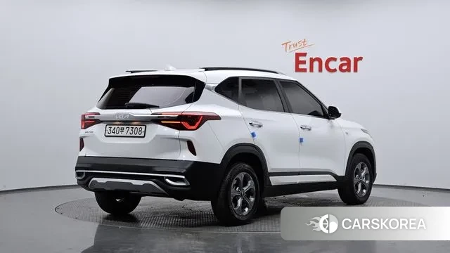 Kia Seltos 2021 Белый из Кореи