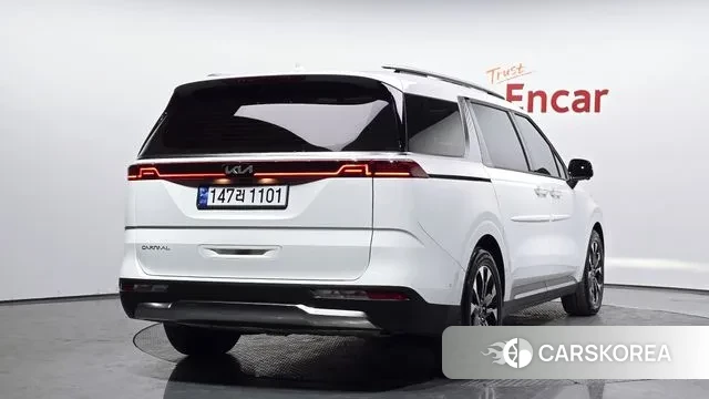 Kia Carnival 4th generation 2023 Белый из Кореи