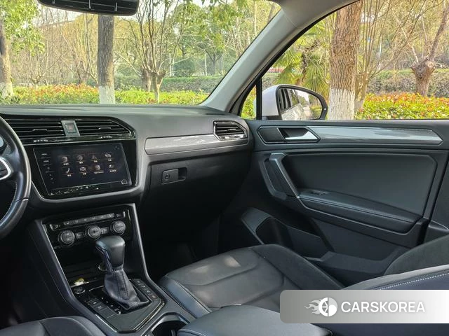 Volkswagen Tiguan L 2021 Белый из Китая
