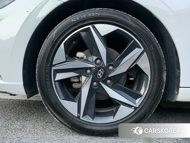 Hyundai Elantra 2022 Белый из Китая