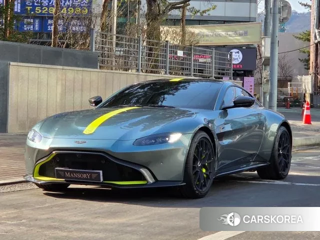 Aston Martin Vantage 2nd Generation 2020 Темно-зеленый из Кореи
