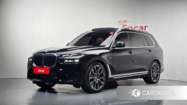 BMW X7 (G07) 2025 Черный из Кореи
