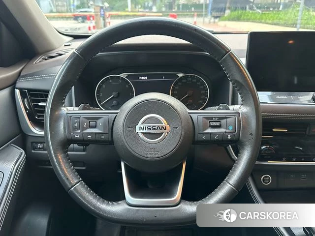 Nissan Qijun 2022 Темно-серый из Китая