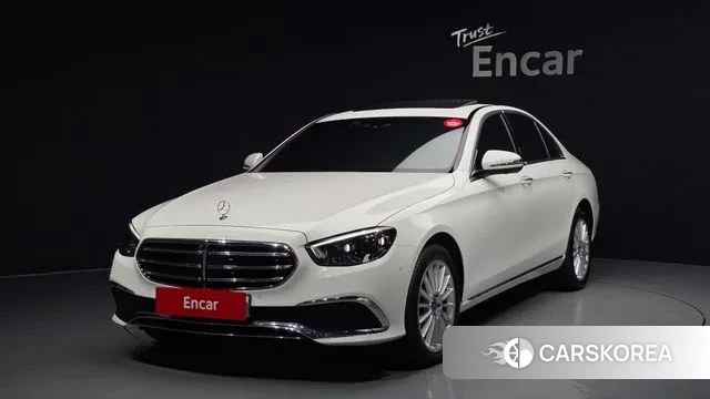 Mercedes-Benz E-Class W213 2023 Белый из Кореи