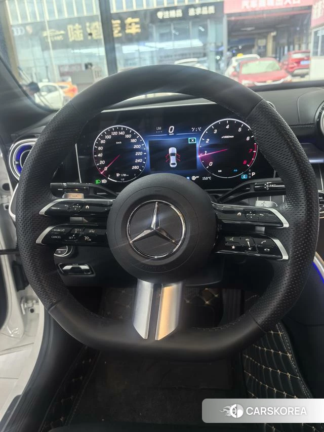 Mercedes-Benz Class C 2024 Белый из Китая