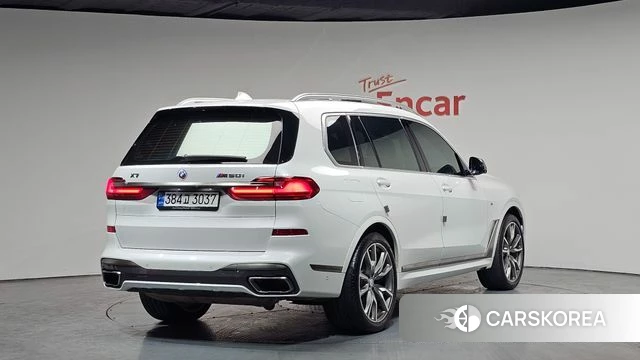 BMW X7 (G07) 2022 Белый из Кореи