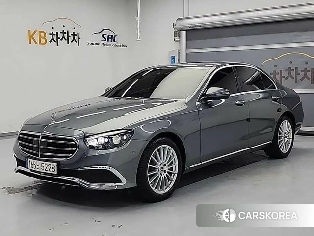 Mercedes-Benz E-Class W213 2022 Серый из Кореи