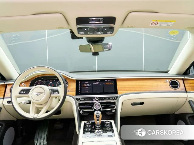 Bentley Flying Spur PHEV 2023 Шампань из Китая