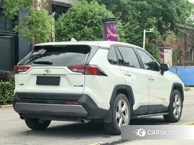 Toyota RAV4 Rongfang 2021 Белый из Китая