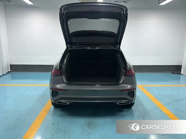 Audi A3 2024 Серебристо-серый из Китая