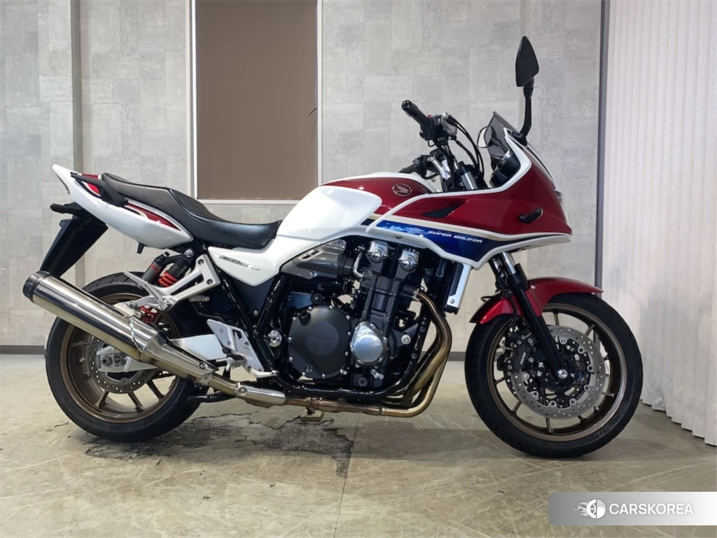 Проданный Honda CB1300SF BOLDOR 2020 из Японии, фото 2
