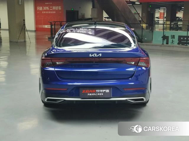 Kia K5 2022 Синий из Китая