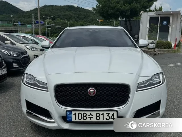 Jaguar XF (X260) 2019 Белый из Кореи