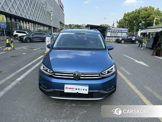 Volkswagen Touran L 2019 Синий из Китая