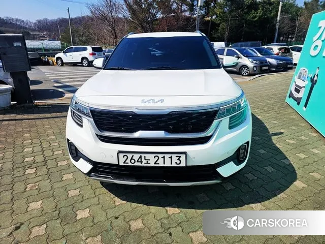 Kia Seltos 2022 Белый из Кореи